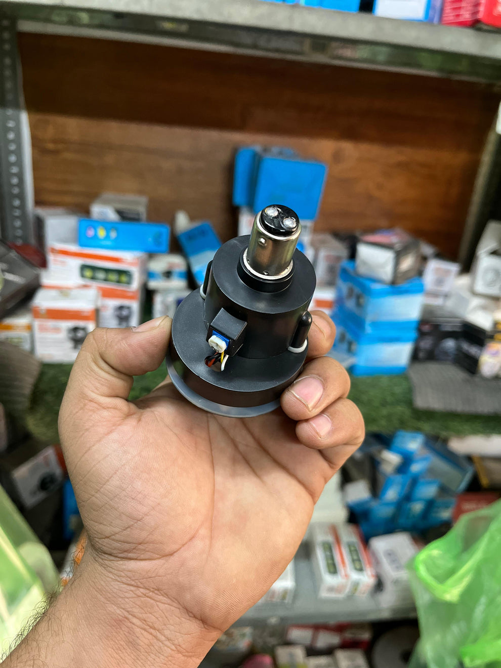 BackTail Revolving LED Light Bulb