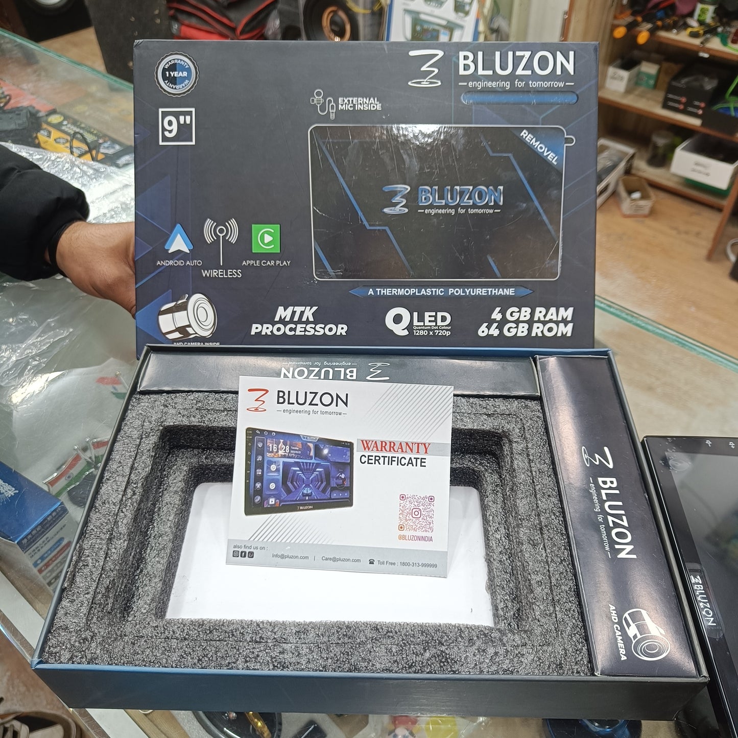 BLUZON 9-Inch QLED Android Car Stereo | 4GB RAM 64GB ROM | Wireless CarPlay & Android Auto