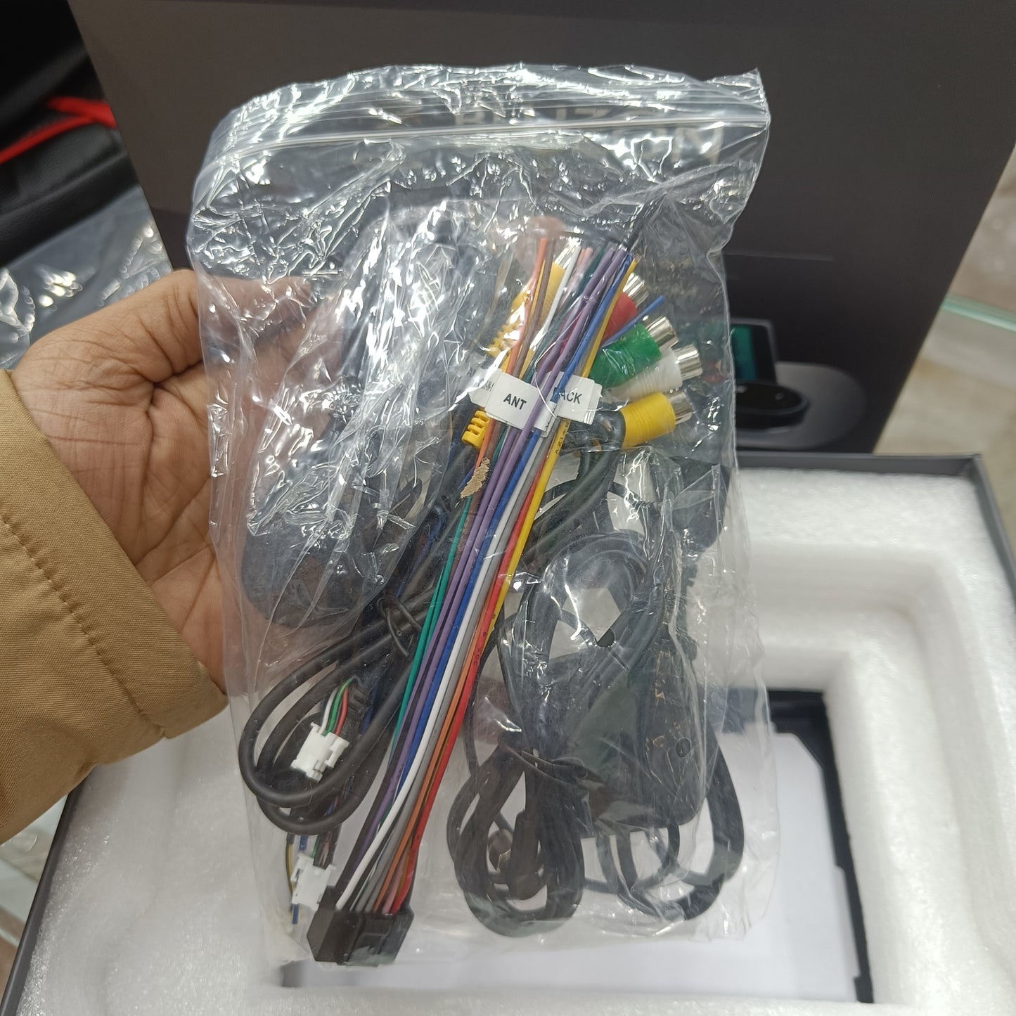 BLUZON 10.1-Inch Android 13 Car Infotainment System | QLED IN-CELL Display | 4GB RAM 64GB ROM